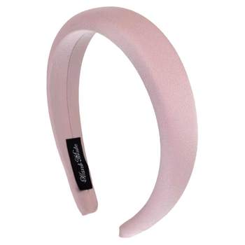 
Song Zhiya's matching face-showing pink headband