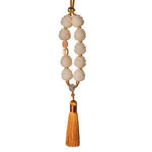 
High-end new Lotus car pendant to ensure safety for men and women, car interior accessories, rearview mirror pendant, creative gift