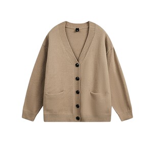 
Wukong has a product retro Japanese lazy style cardigan V-neck sweater for men and women autumn loose couple casual knitted sweater