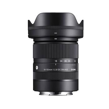 Self-operated mirrorless lens Sigma 18-50