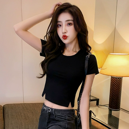 Черная короткая летняя сексуальная футболка, коллекция 2023, короткий рукав, высокая талия, облегающий крой