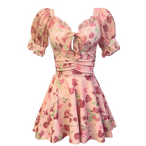 
Xu Susu's beautiful niche high-end 2025 new conservative slimming seaside hot spring one-piece swimsuit for women