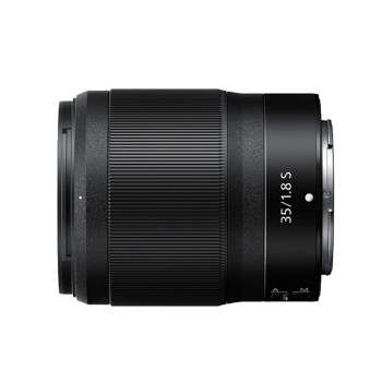 Nikon Z351.8S portrait large aperture lens