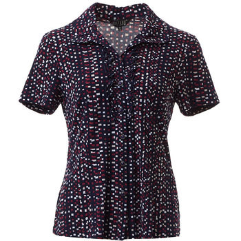 
Betru's fashionable plaid shirt for mom