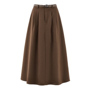 
Qiushui Yiren's elegant and versatile hip-covering A-line slim umbrella skirt 2025 winter new commuter high-waisted skirt