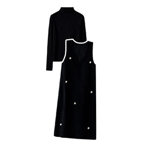 
Maternity dress suit autumn and winter 2025 new black velvet thickened woolen vest skirt bottoming shirt two-piece set