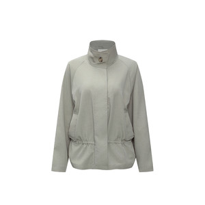 
the rumah stand-collar silhouette pleated trench coat lyocell linen-like raglan short trench coat with waist