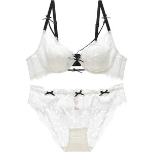 
Six Rabbits Lace Underwear Women's Thin Slimming Bra to Receive Secondary Breasts and Prevent External Expansion White Moonlight Collection Bra Set