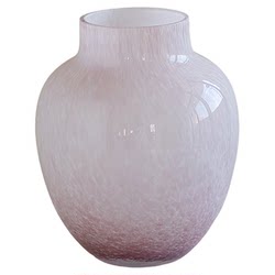 Vase is a light, luxurious and artistically beautiful niche hydroponic flower vessel