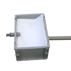 Kang Qing is equipped with a simple filter box for collecting garbage and sewage