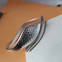 Подлинный браслет серебряного серебряного серебра 999 футов серебряный браслет женский браслет в форме змеи Широкий модный браслет чистое серебряное украшение