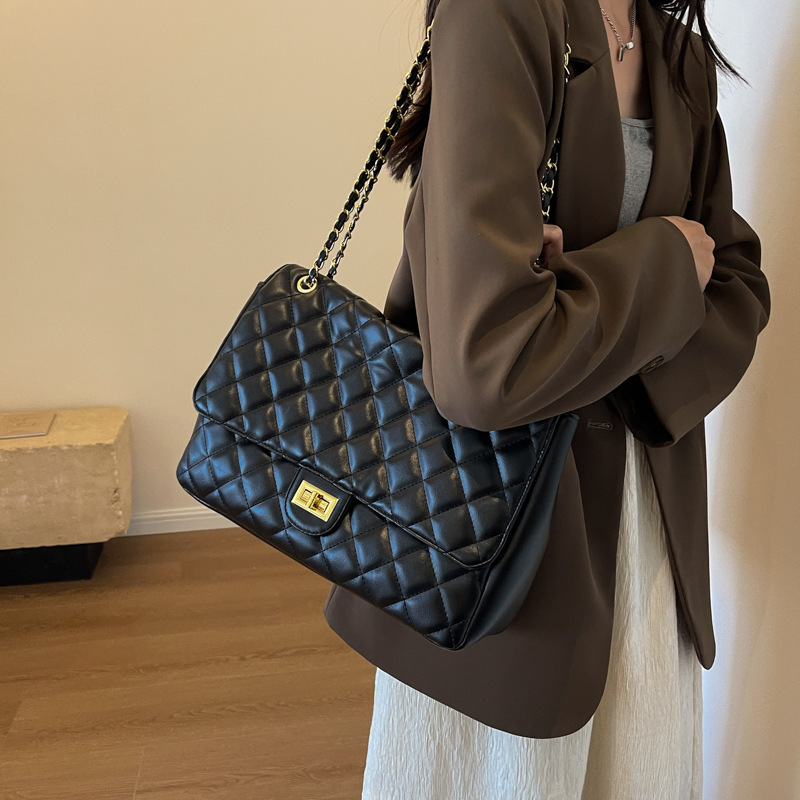 时尚通勤百搭大容量斜跨包包