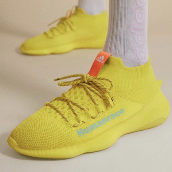 Adidas阿迪达斯 pharrell Williams 联名经典跑步鞋GW4881