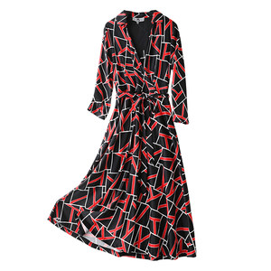 M2 women's brand discount dress female spring and autumn French temperament slimming large size high waist seven -point sleeve bottom skirt
