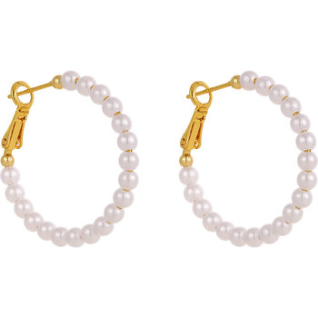 
Gold pearl hoop earrings suitable for round faces