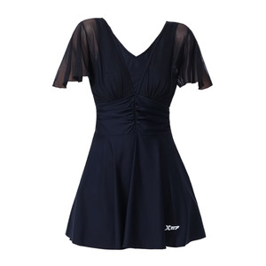 
2025 new sun protection and body covering belly to make you look slim and conservative large size slightly fat girl covering her flesh and soaking in hot spring