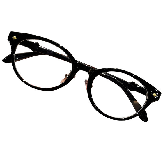 
The Queen Mother of the West Vintage style cat-eye frame glasses for myopic women can be equipped with prescription anti-blue light eye frames