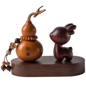 
Natural red sandalwood deer new car ornaments high-end safe gourd car decoration base center console for men