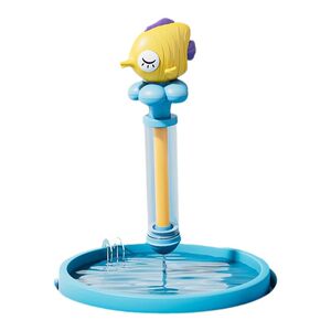 Small water gun children's toy that sprays water with clown fish and has a long range. Special equipment for water fights for boys and girls during the Water Splashing Festival.