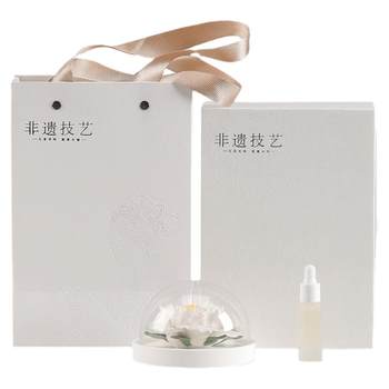 Ancient method of inheriting the flower pinching process of immortal flowers