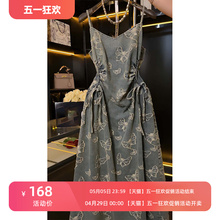 European products are popular this year, with a sense of beautiful design and a niche fashion trend. Butterfly printed denim strap dresses for children in summer