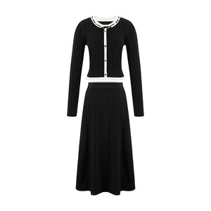 
Qiushui Yiren Gentle Red Knitted Set 2025 Autumn and Winter New Style Round Collar Top Skirt Two-piece Set