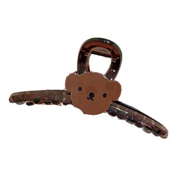 Get this cute little bear to grab the horn!