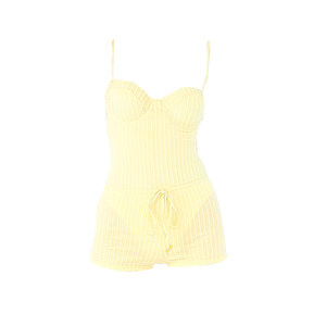 
Masked cat Thai niche swimsuit women's high-end one-piece two-piece set Internet celebrity island vacation yellow bikini