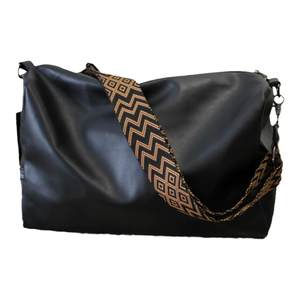 Japanese fitness bag travel bag original niche lightweight soft leather large bag large -capacity men's bag shoulder mesengers bag