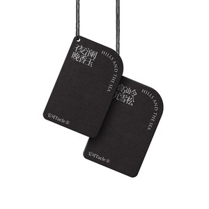 
It can be used as car fragrance tablets, car fragrance tablets, in-car fragrance tablets, long-lasting fragrance, rearview mirror hanging decorations, fragrance tablets can be customized.