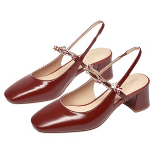 
KISSCAT Kissing Cat Baotou Back Empty Sandals 26 New Spring Fashion Commuting Square Toe Fashion Sandals