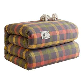 Xinjiang cotton quilt can be washed and washed, the core spring and autumn were thickened in winter and the quilt dormitory.
