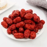 Новые грузовые красные даты Ruoqiang Grey Jujube Приготовленный суп, каша -джим -специализированные специальные продукты Xinjiang Red Hates Honey Cricket Ohlesale