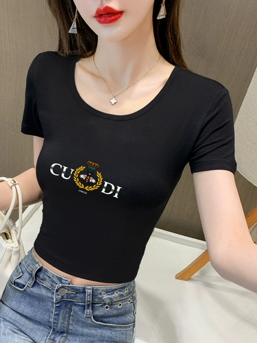 Черная короткая летняя футболка, короткий рукав, высокая талия, в обтяжку