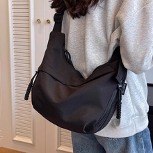 Oxford cloth bag, crossbody bag, women's 2023 new casual shoulder bag, large capacity, class commuting canvas dumpling bag