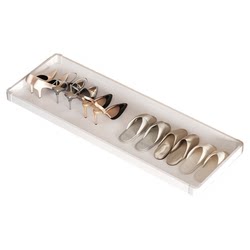The drawer tray under the kick shoe cabinet supports customization