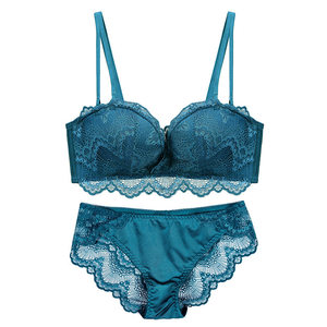 
Pure sexy lace cross-banded bra set girl European and American hot girls gather underwear bra Japanese
