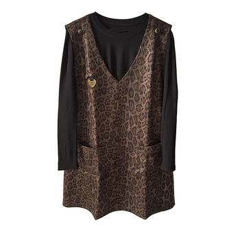 Fashionable street-fried leopard print vest skirt bottoming shirt two-piece set
