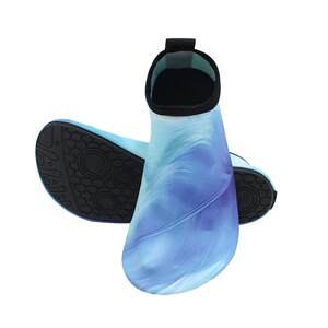 Adult beach shoe beach socks swimming diving snorkeling anti -trace trace on the stream of men and women soft bottoms, fast drying seaside wading shoes