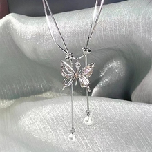 Silver Pulling Butterfly Necklace Instagram, Small and High end, Gentle, Sweet, Cool, Personalized, Light Luxury Double Layer Butterfly Collar Chain