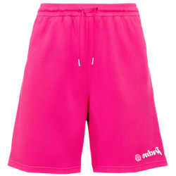 Casual, versatile, flesh-covering shorts for petites who look taller and slimmer