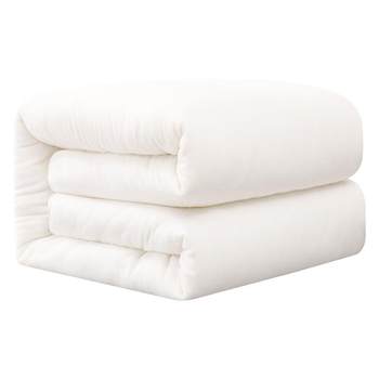 Xinjiang cotton quilt was covered by winter and was thickened and warm
