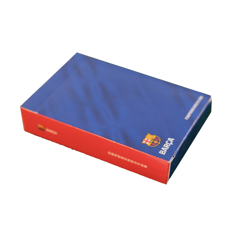 FCバルセロナ優勝パレード応援グッズ他 月曜日、バルセロナでリーガチャンピオンのパレード