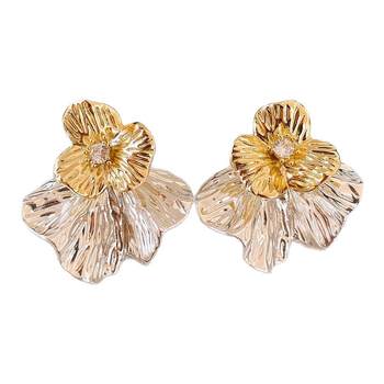 
Metal folded flower stud earrings high-end exquisite earrings