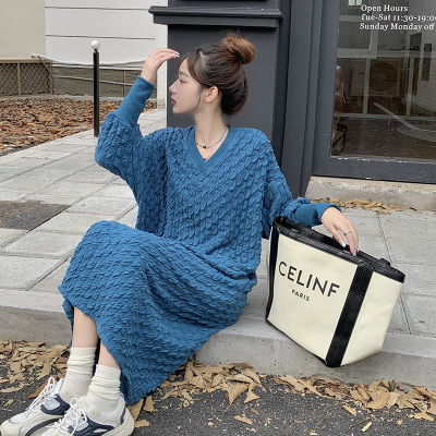 taobao agent Dress, plus size, autumn, 2022 collection, fitted, V-neckline
