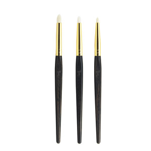 
Chiluan Qingxiao small tapered eye detail blending brush brightening brush lying silkworm brush wool animal hair Cangzhou makeup brush