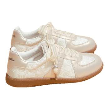 La Chapelle's training shoes for women 2025 autumn and winter new soft-soled versatile breathable national style casual plus velvet small white sneakers