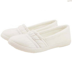 Little white shoes female spring one foot flat shoe Korean version of lazy canvas shoes children nurse shoes white cloth shoes children