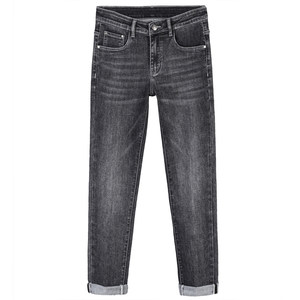 
Imported from Italy, high-end smoky gray jeans for men, slim fit and small feet, trendy and versatile, light luxury brand-name pants