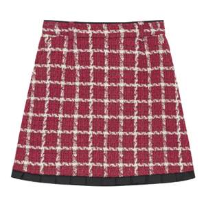 
Floating Lei Xiaoxiang Style Retro Plaid Skirt 2025 Autumn New Style Covering the Hips, Slimming and Versatile Fashionable Temperament Skirt